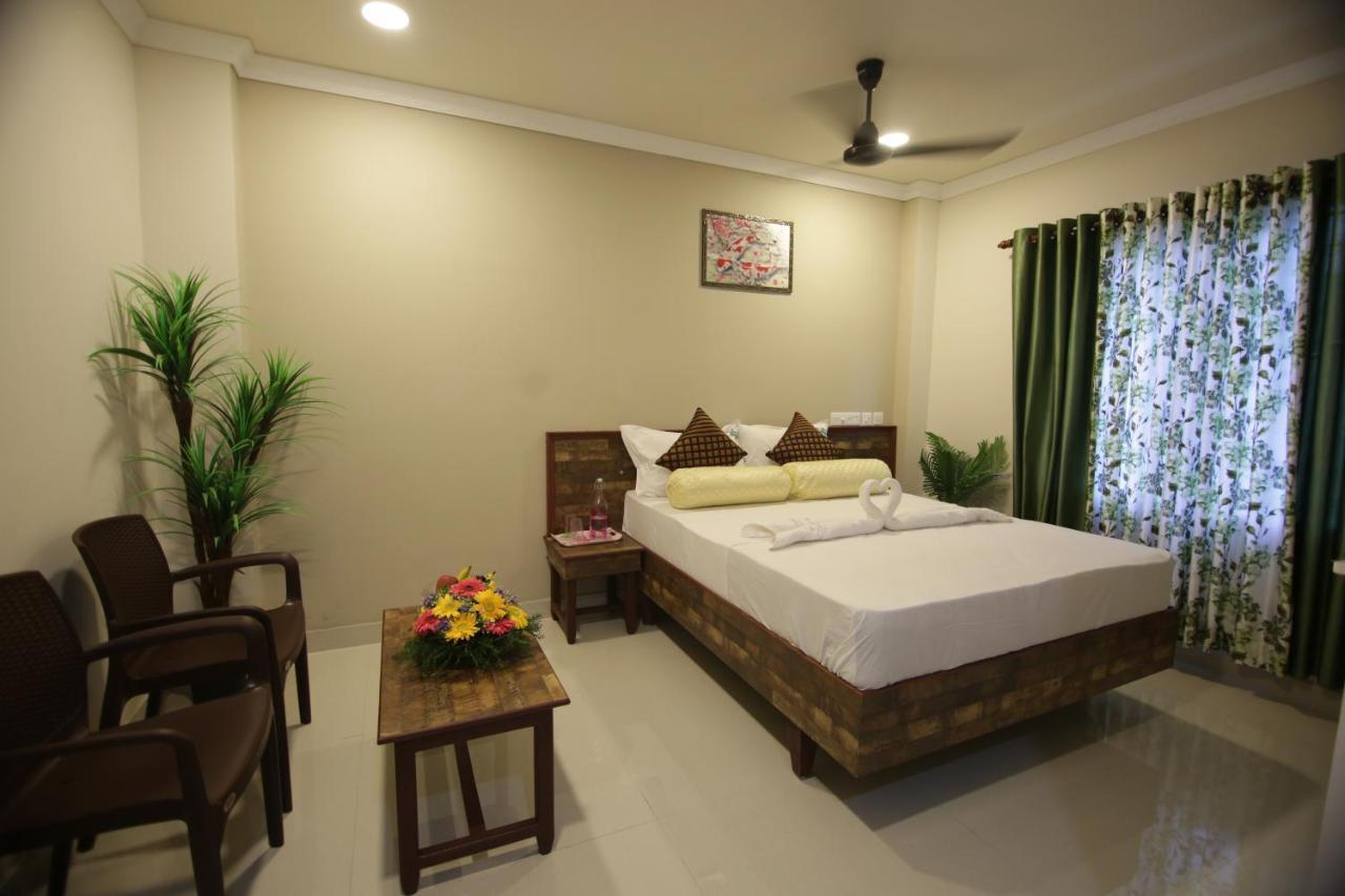 Mirage Residency Hotel Kochi Eksteriør billede